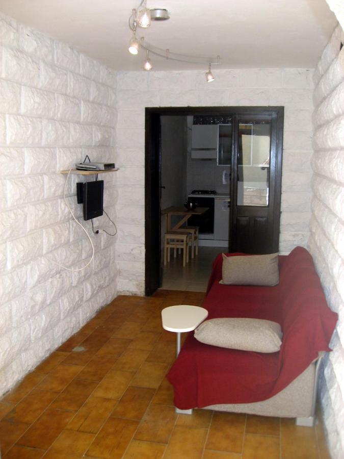 Nice Apartments In Waterfront Villa In Bosa Porto Alabe Tresnuraghes Luaran gambar